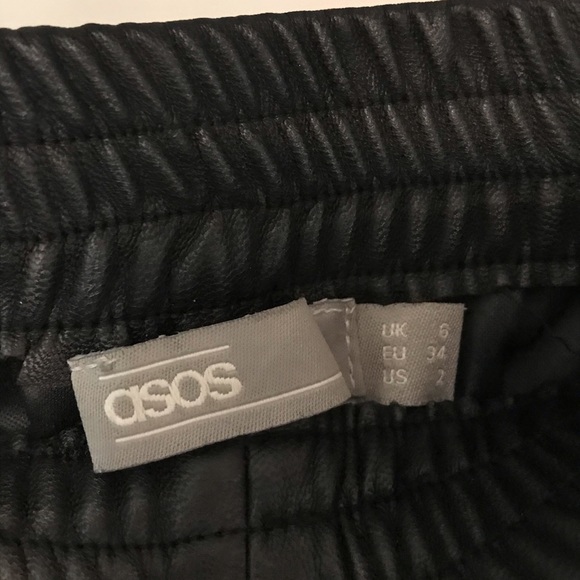 Black faux-leather Asos trousers! - Picture 6 of 6
